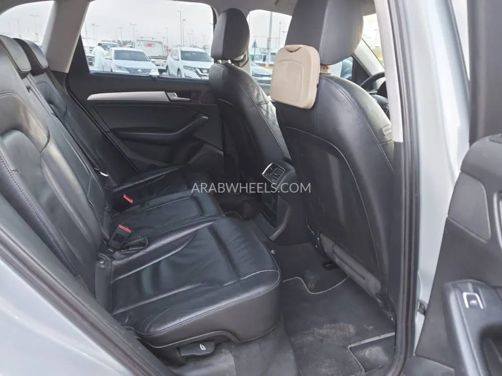 Audi Q5 2015 for Sale in Sharjah Image-9