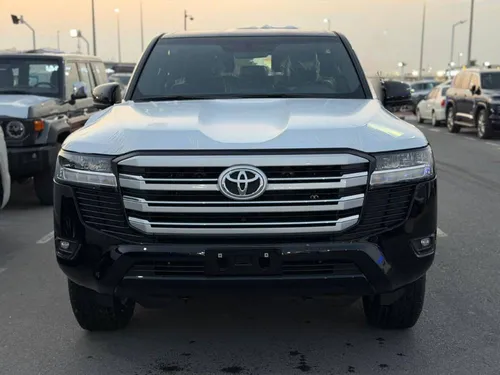 Toyota Land Cruiser 4.0L GXR 2025