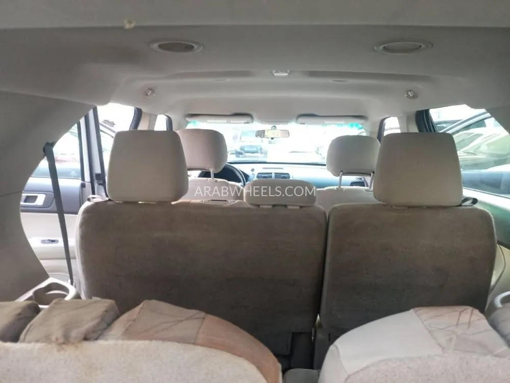 Ford Explorer 2014 for Sale in Sharjah Image-11