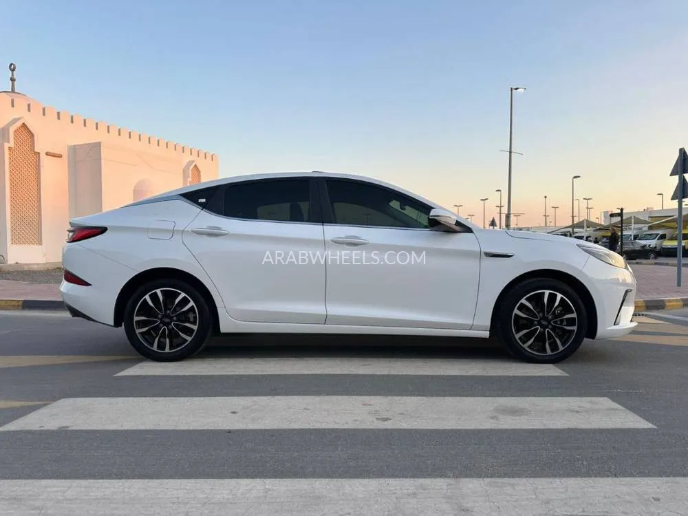 JAC J7 2023 for Sale in Sharjah Image-7