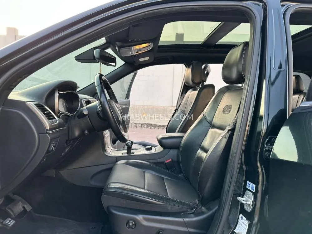 Jeep Cherokee 2014 for Sale in Sharjah Image-8