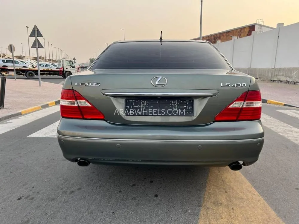 Lexus LS 2005 for Sale in Sharjah Image-2