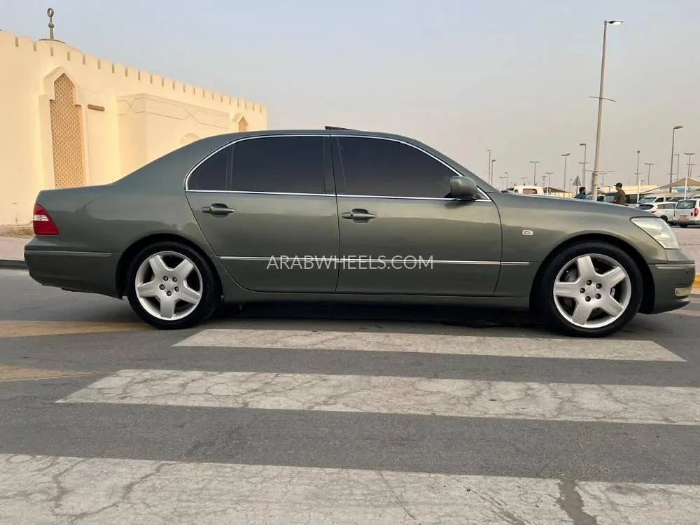 Lexus LS 2005 for Sale in Sharjah Image-5