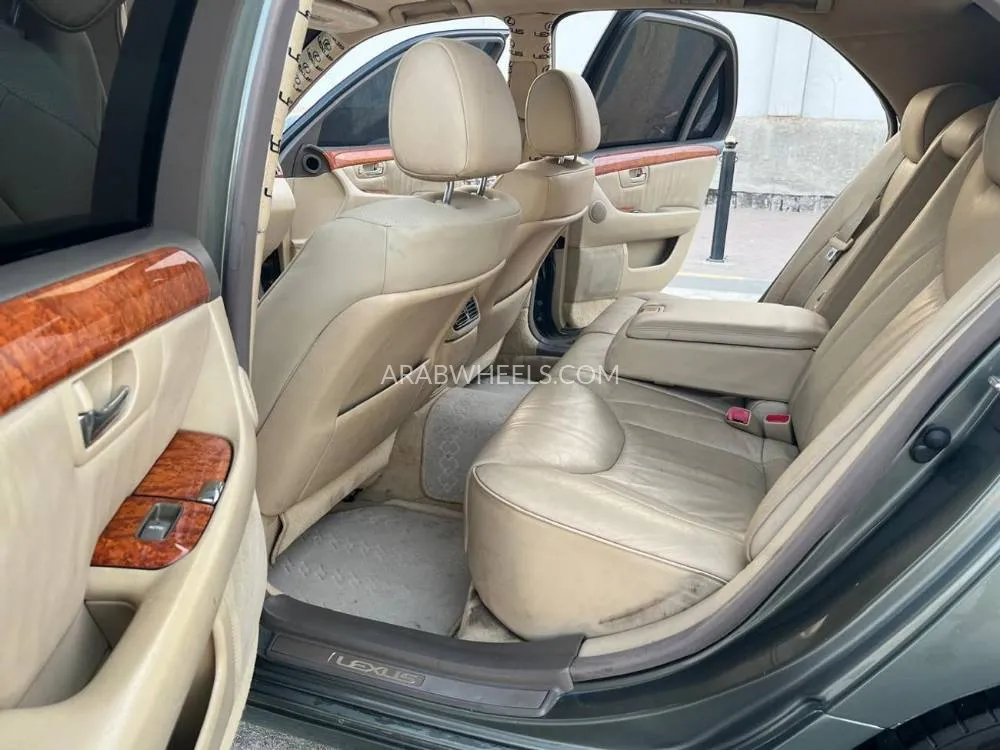 Lexus LS 2005 for Sale in Sharjah Image-14