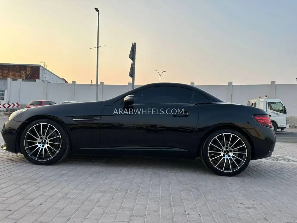 Mercedes Benz SLC Class 2018 for Sale in Sharjah Image-3