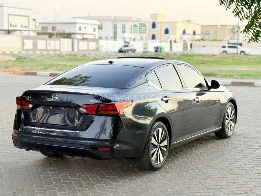Nissan Altima 2022 for Sale in Sharjah Image-3