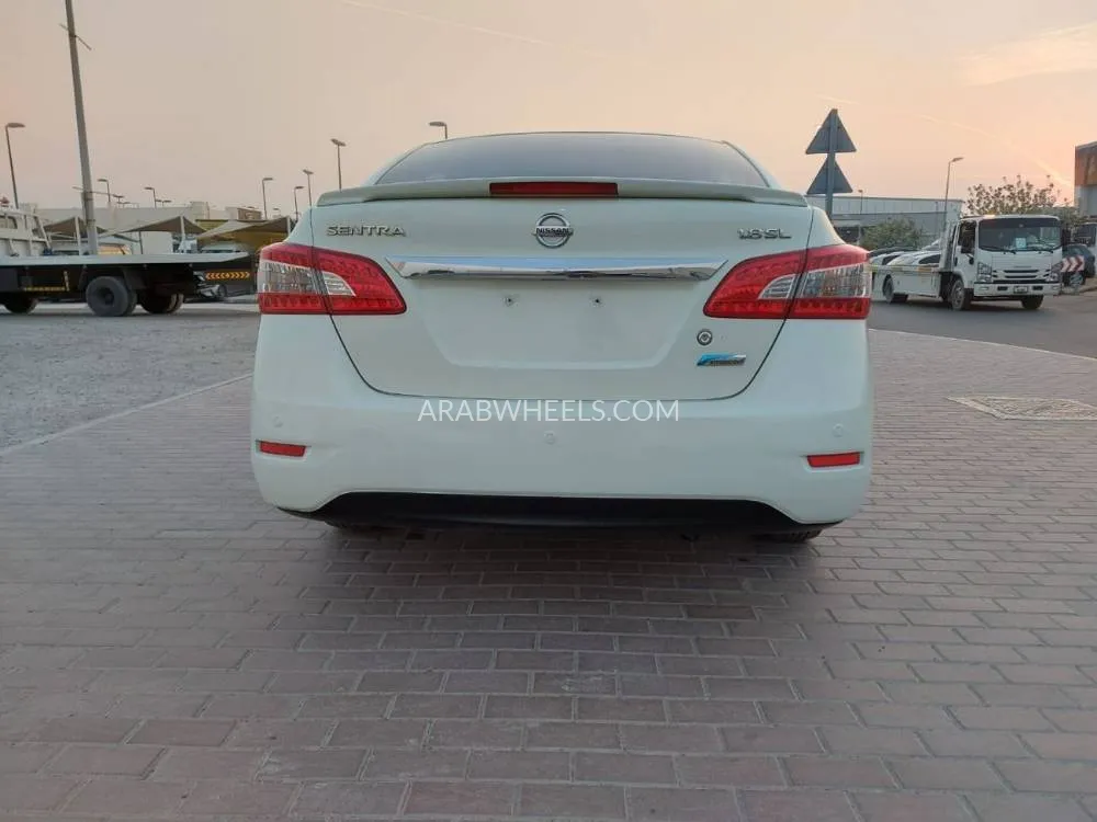 Nissan Sentra 2015 for Sale in Sharjah Image-2