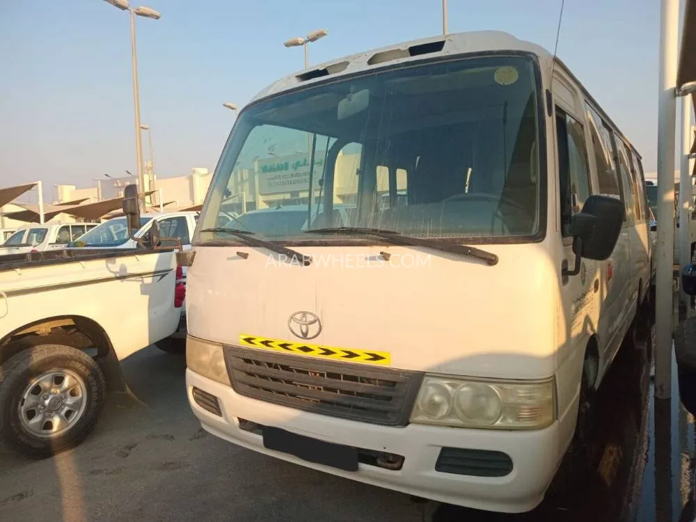 Toyota Coaster 2013 for Sale in Ajman Image-2