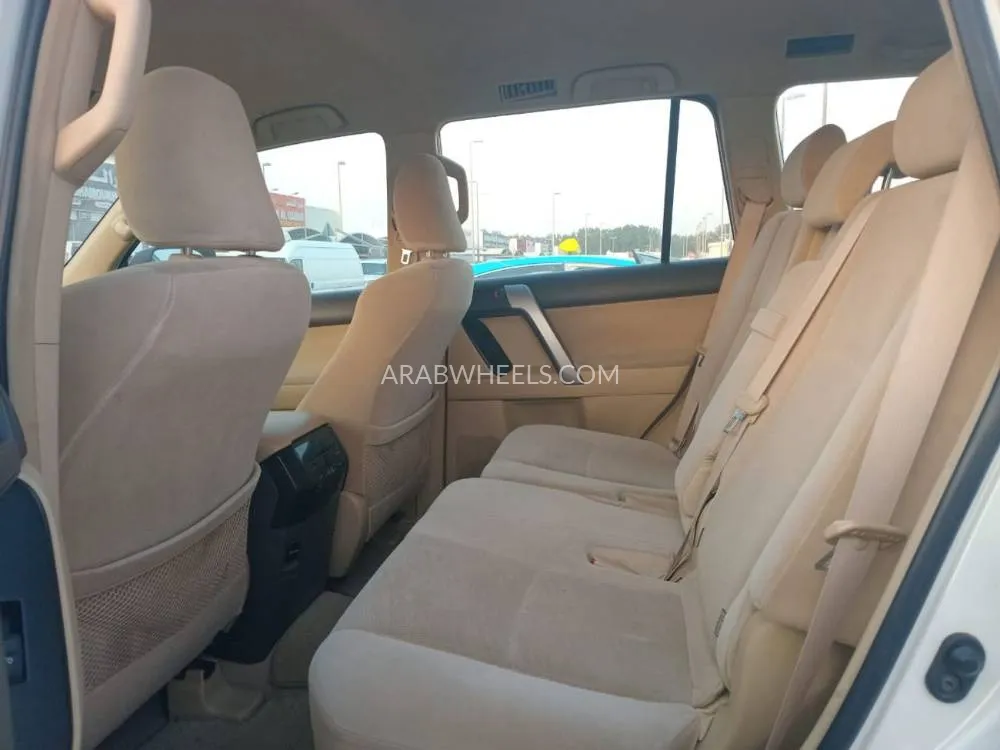 Toyota Land Cruiser Prado 2016 for Sale in Ajman Image-6