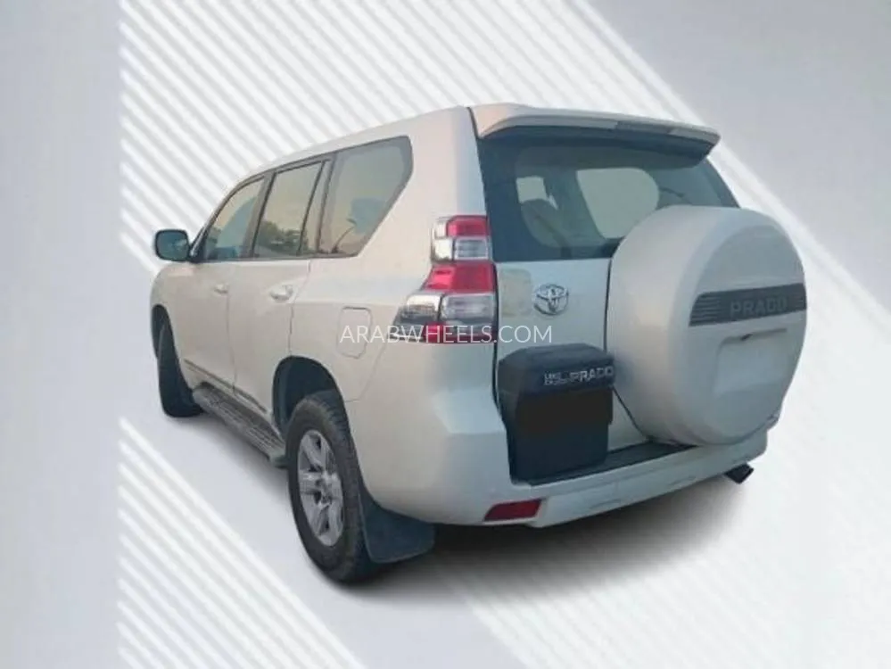 Toyota Land Cruiser Prado 2016 for Sale in Ajman Image-9