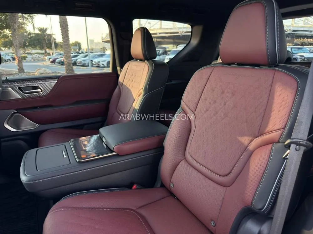 Infiniti QX80 2025 for Sale in Dubai Image-15