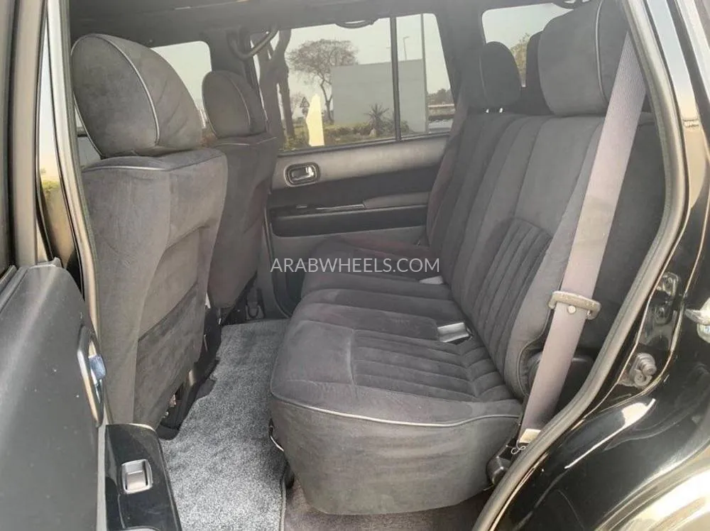 Nissan Patrol 2017 for Sale in Dubai Image-7