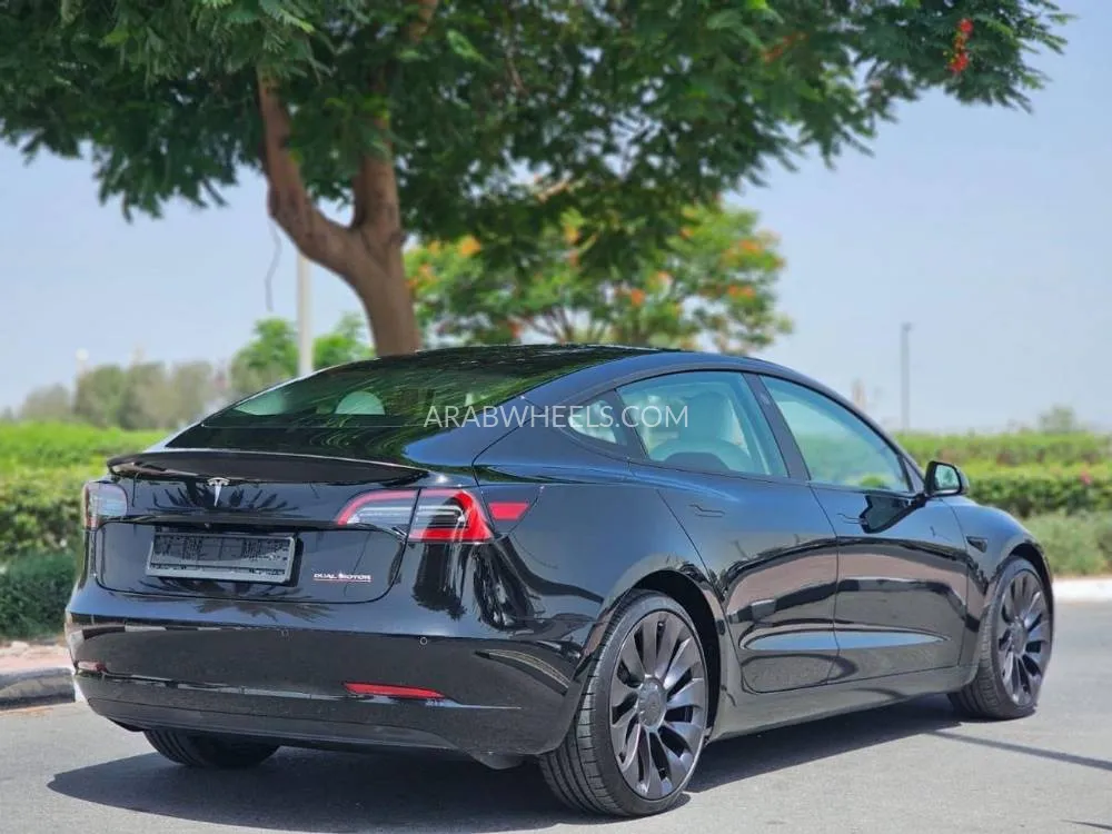 Tesla Model 3 2021 for Sale in Dubai Image-4