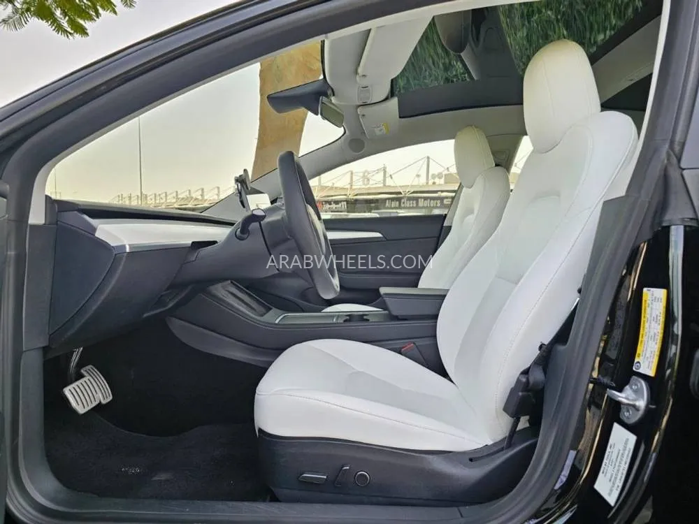 Tesla Model 3 2021 for Sale in Dubai Image-7