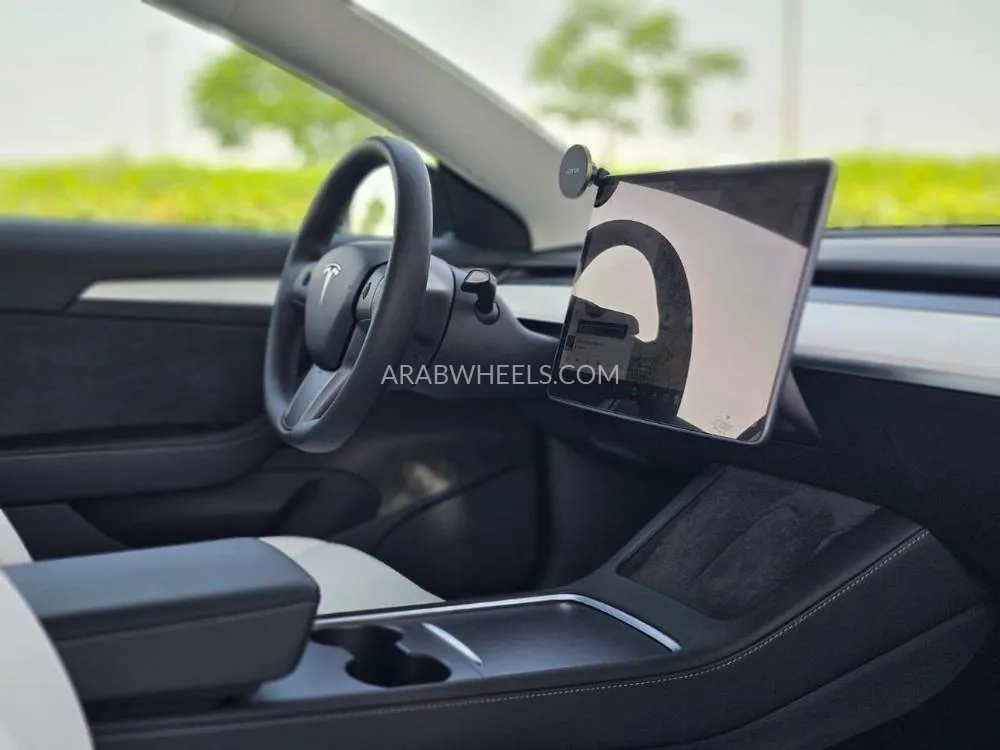 Tesla Model 3 2021 for Sale in Dubai Image-15