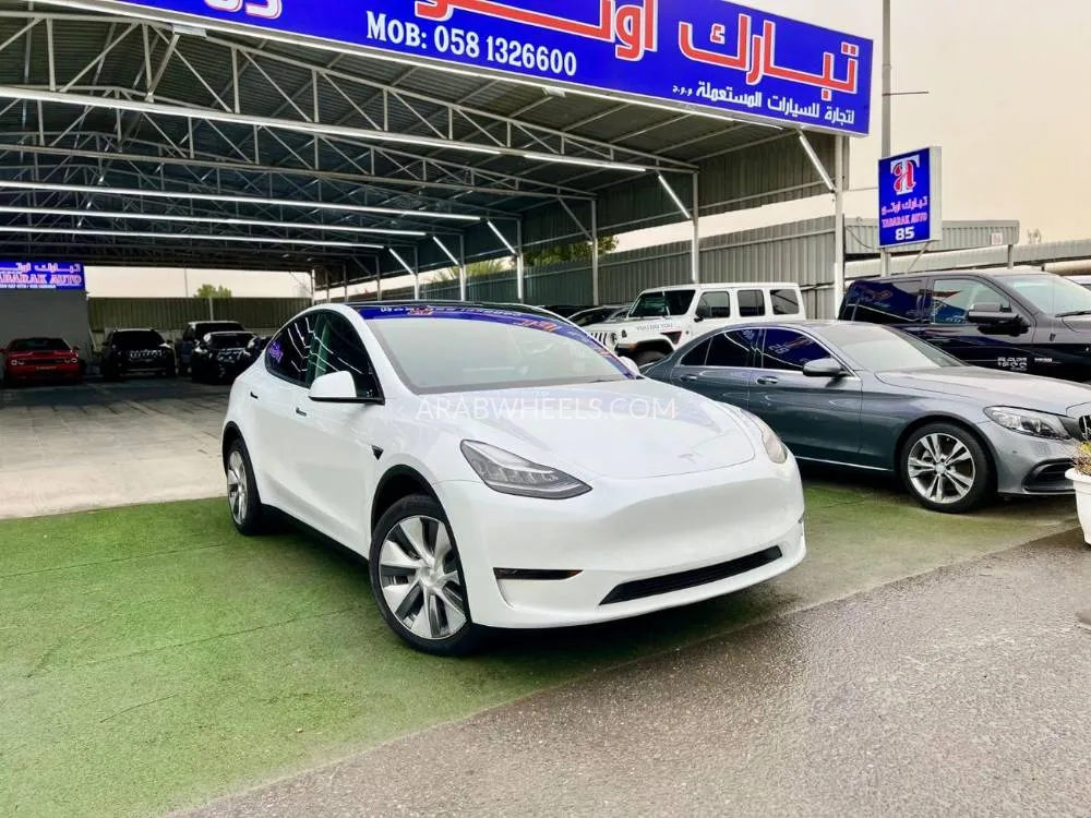 Tesla Model Y 2023 for Sale in Ajman Image-5