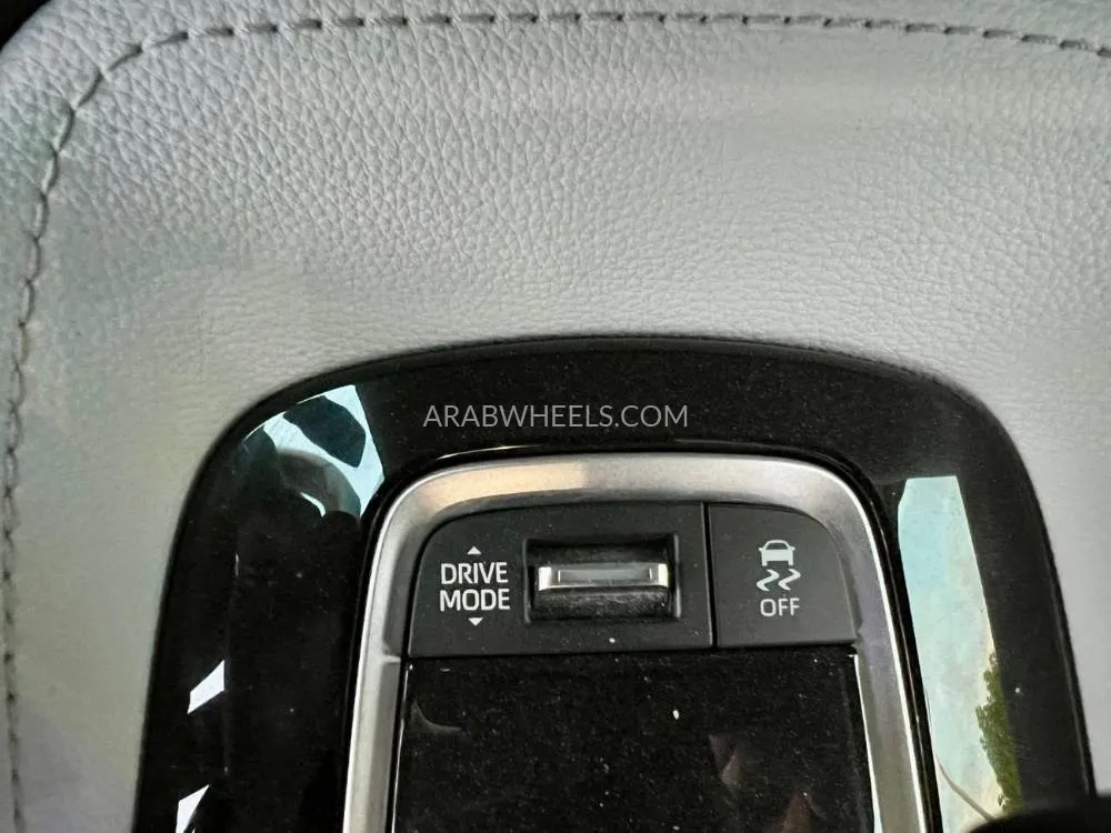 Toyota Corolla 2025 for Sale in Ajman Image-17