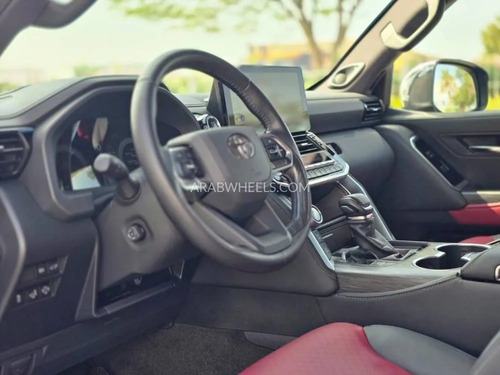Toyota Land Cruiser 2025 for Sale in Dubai Image-10