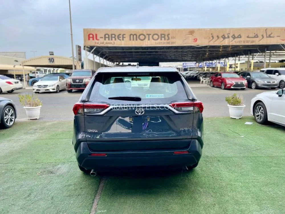 تويوتا راف 4 2024 for Sale in عجمان Image-3