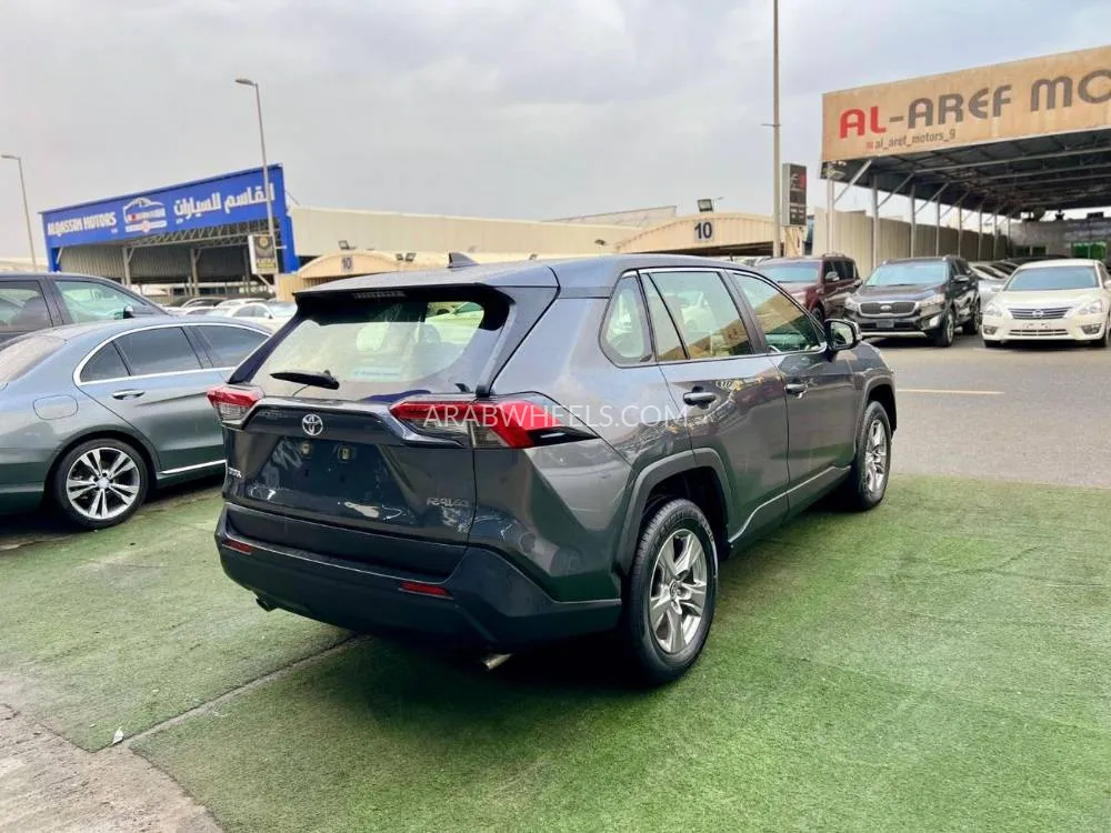 تويوتا راف 4 2024 for Sale in عجمان Image-4