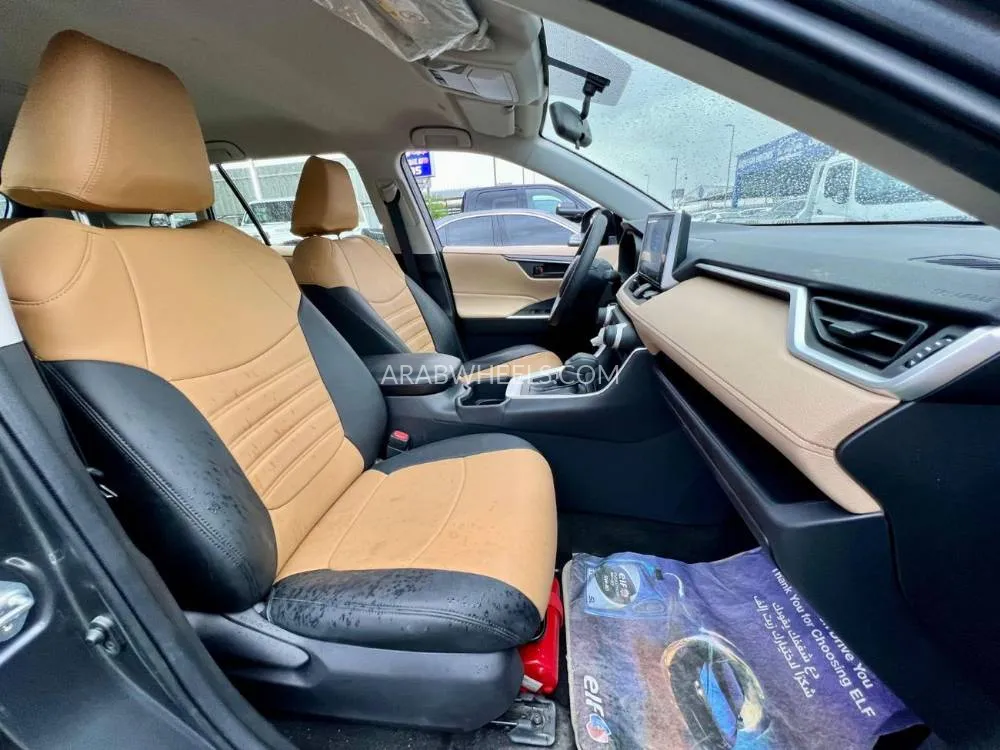 تويوتا راف 4 2024 for Sale in عجمان Image-19