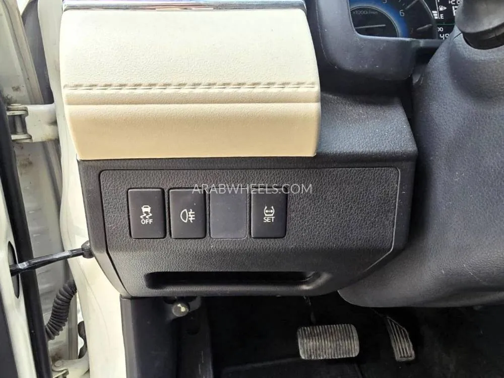 Toyota Rush 2023 for Sale in Dubai Image-16