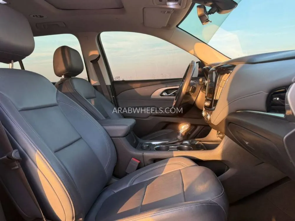 Chevrolet Traverse 2021 for Sale in Sharjah Image-9