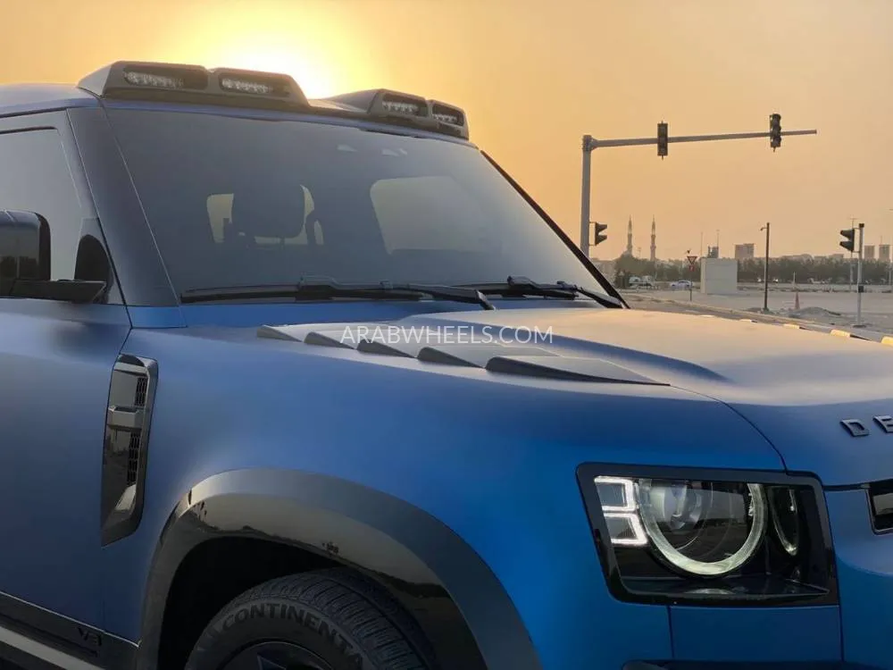 Land Rover Defender 2023 for Sale in Sharjah Image-8