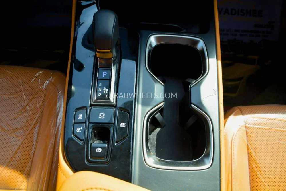 لكزس NX 2024 for Sale in الشارقة Image-17