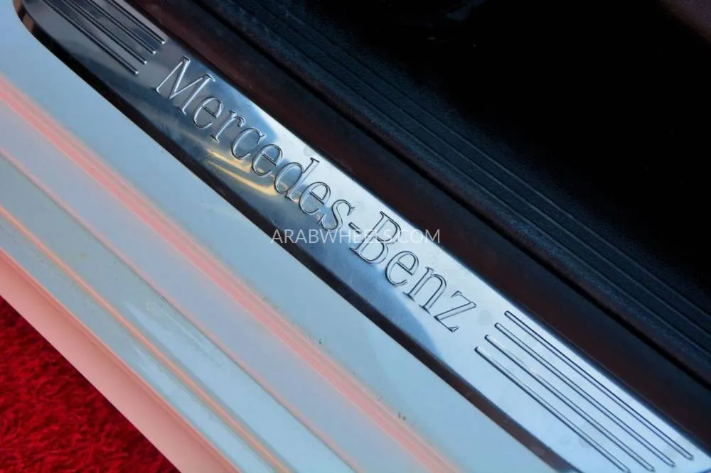 Mercedes Benz E Class 2017 for Sale in Sharjah Image-19