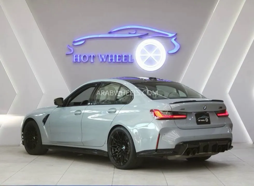 بي إم دبليو الفئة الثالثة 2024 for Sale in دبي Image-2