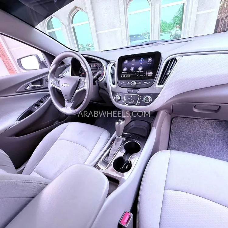 Chevrolet Malibu 2019 for Sale in Ajman Image-4