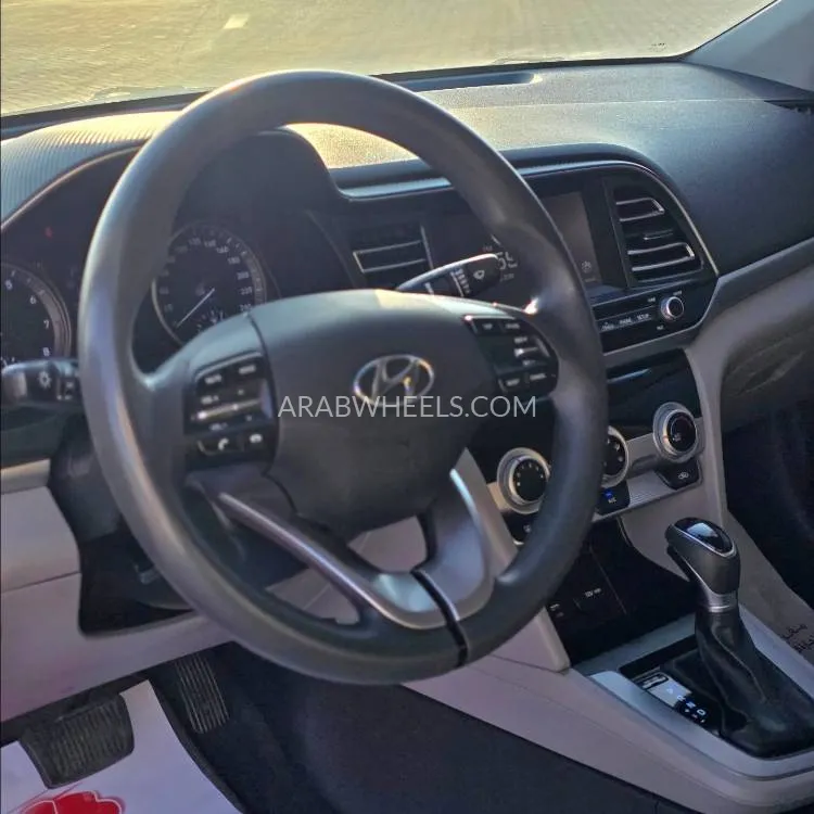 Hyundai Elantra 2020 for Sale in Sharjah Image-12