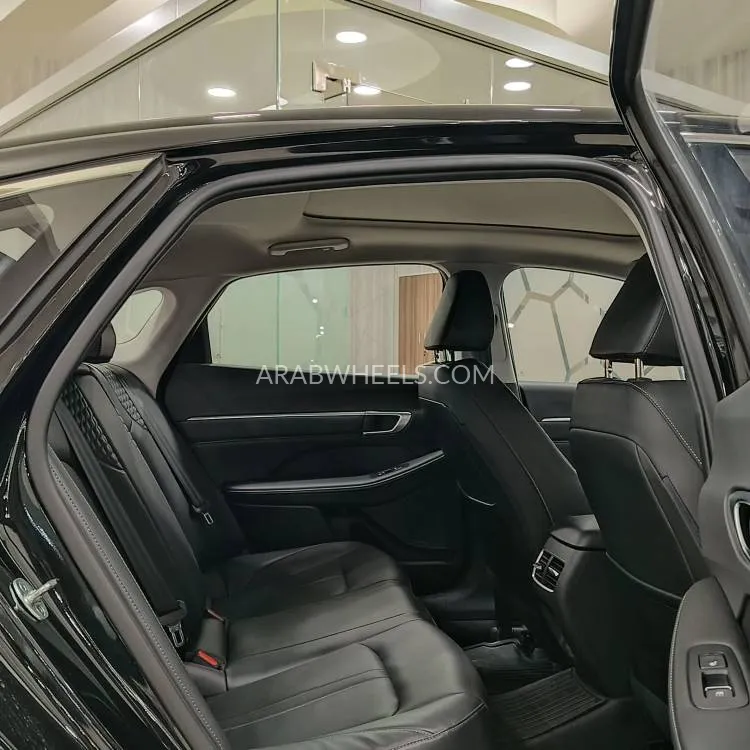 Hyundai Sonata 2023 for Sale in Sharjah Image-10