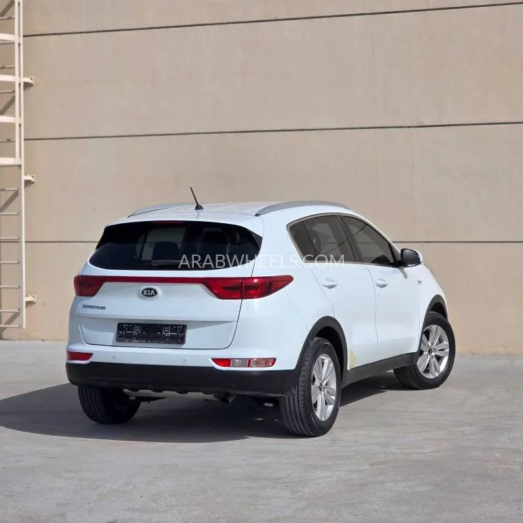 Kia Sportage 2016 for Sale in Sharjah Image-8