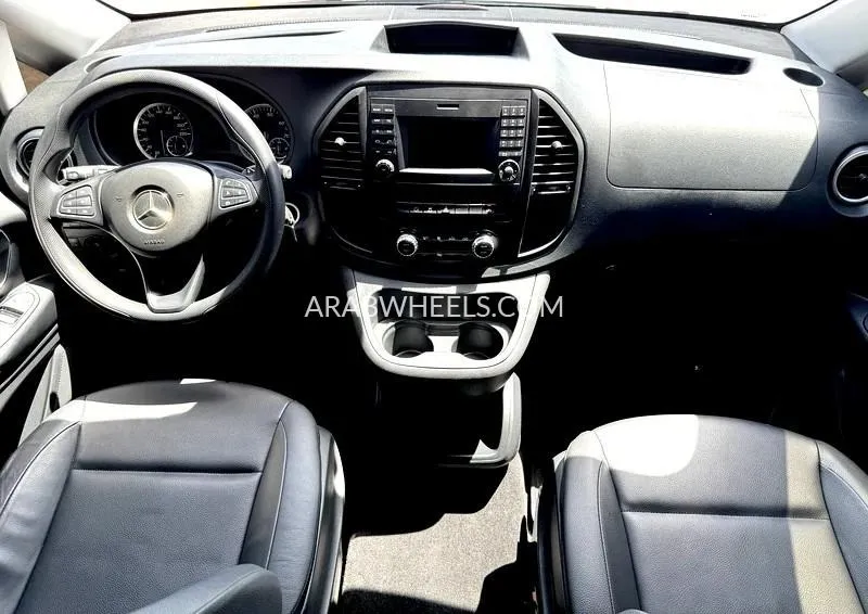 Mercedes Benz V Class 2019 for Sale in Sharjah Image-5