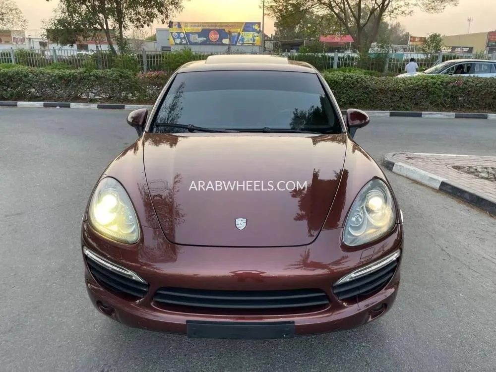 Porsche Cayenne 2011 for Sale in Ajman Image-2
