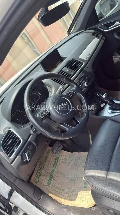Audi Q3 2018 for Sale in Dubai Image-11