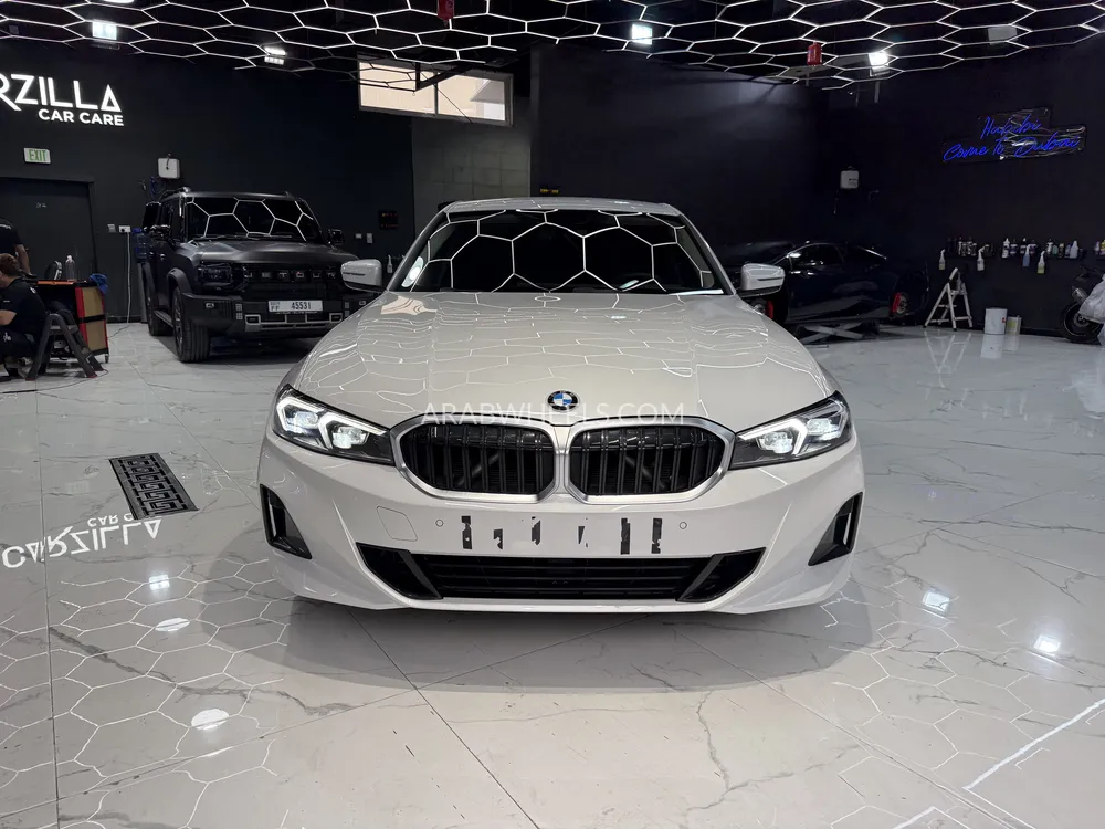 بي إم دبليو الفئة الثالثة 2025 for Sale in دبي Image-2