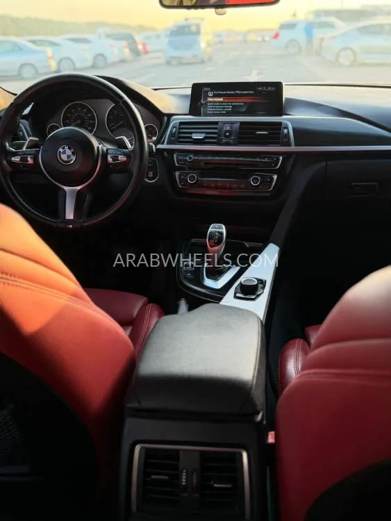 بي إم دبليو الفئة الثالثة 2017 for Sale in الفجيرة Image-7