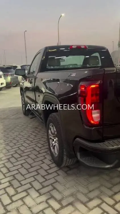 GMC Sierra 2023 for Sale in Abu Dhabi Image-8