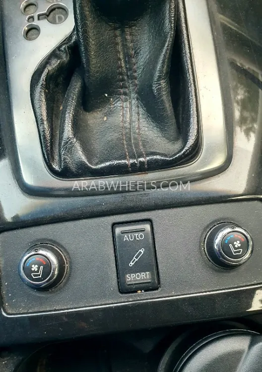 Infiniti QX70 2020 for Sale in Sharjah Image-2