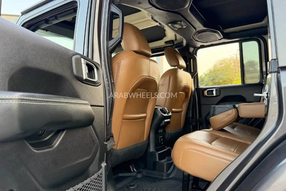 Jeep Wrangler 2021 for Sale in Dubai Image-3