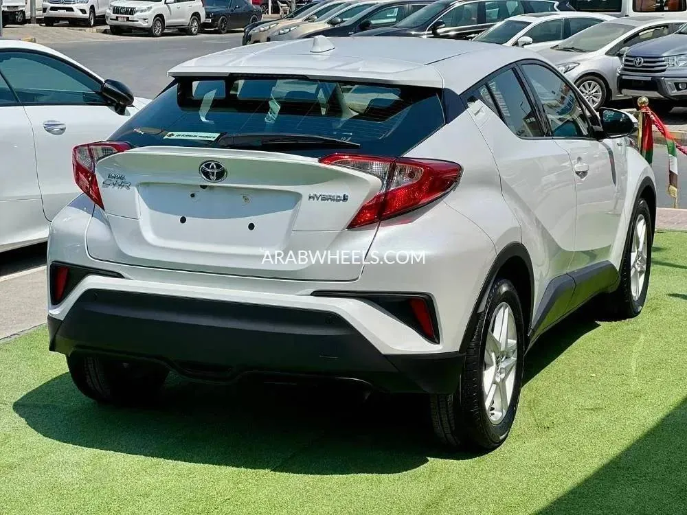 Toyota C-HR 2022 for Sale in Sharjah Image-3