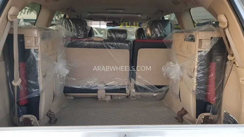 تويوتا لاند كروزر 2012 for Sale in دبي Image-13