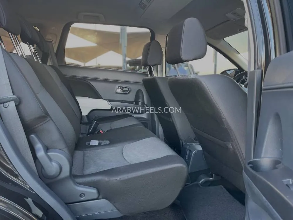 Toyota Rush 2023 for Sale in Sharjah Image-4