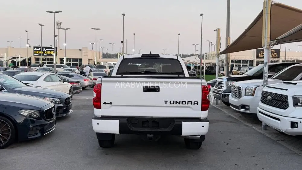 Toyota Tundra 2020 for Sale in Sharjah Image-5