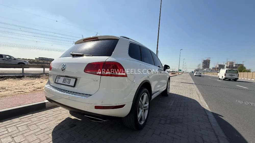 Volkswagen Touareg 2012 for Sale in Dubai Image-12