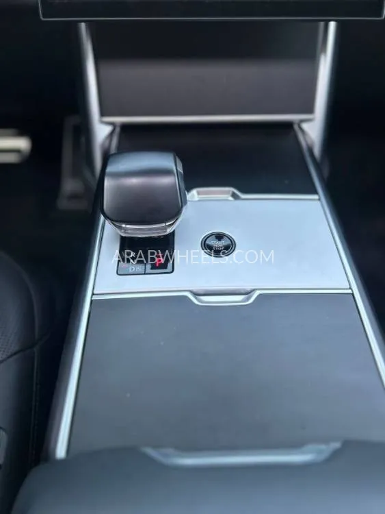 لاند روفر رينج روفر 2024 for Sale in دبي Image-9