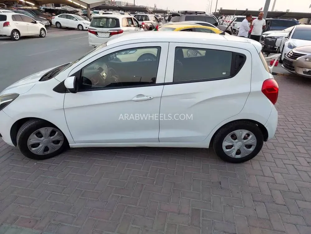 Chevrolet Spark 2017 for Sale in Sharjah Image-15